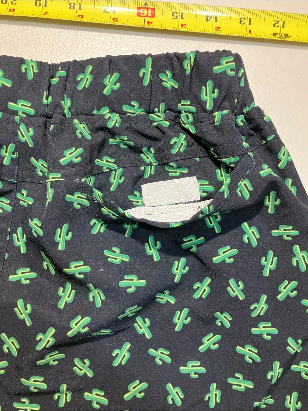 Free Wave Boys Cactus Board Shorts Size 14/16 XL Black Green Swim Trunks